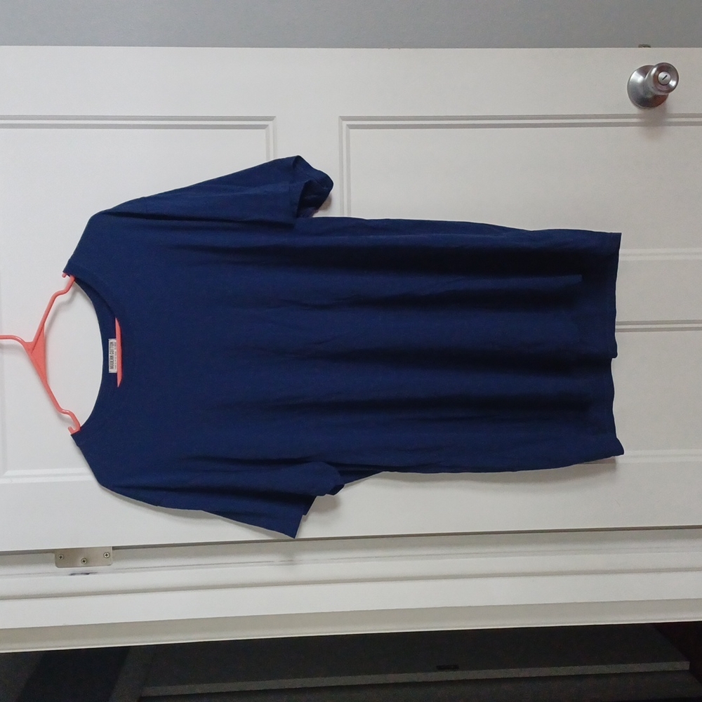 Modern cotton t-shirt